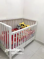  2 سرير اطفال خشب ماليزي استخدام بسيط السعر 120 الف ريال يمني