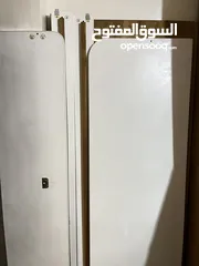  3 تخت مجوز تخت مجوز لون ابيض بحالة ممتازة خشب زان
