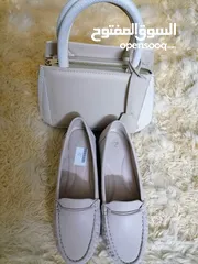  1 شوز نسائي لون بيج مقاس 40