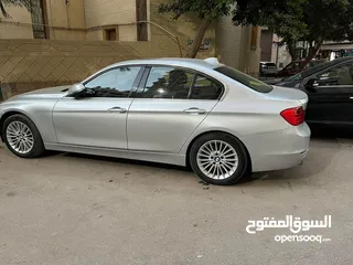  3 BMW-320i 2013 luxury