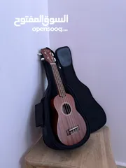  2 ukulele kala ka-15s يوكيليلي اصلي جديد مع الشنتة نوعية ممتازة جدا اوتار اصلية جديدة نوعية نضيفة