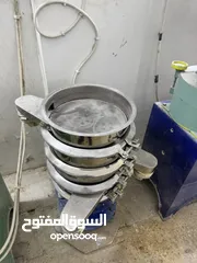  9 غرابيل ومعدات طحن حديثه بنظام دينامركي للبيع