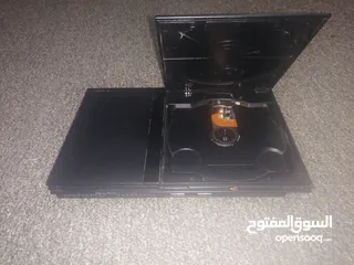  2 بلاستيشن 2  للبيع بسعر مغري جدا مع أيدي 2