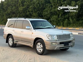  2 تويوتا لاندكروزر 2005  خليجي GXR صبغ الوكالة مفتاحين الوكالة بدون حوادث