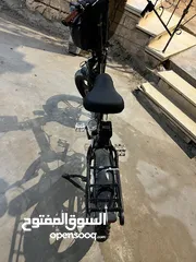  4 دراجة كهربائية