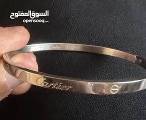  4 اكسسوارات.