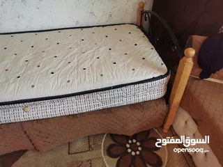  6 تخت حديد وفرشة ضغط عالي