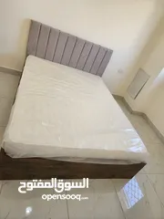  3 أسرة  تخوت