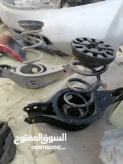  21 قطع سيارة نيسان مورانو موديل من 2004 الى 2008  **المحرك غير موجود** لكن باقي القطع بحالة ممتازة جدًا