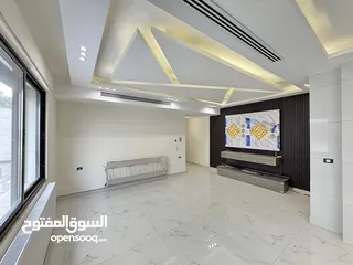  20 شقة طابق ارضي للبيع مساحة 240م باجمل مناطق خلدا (مشروع 113)