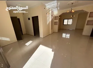  2 بيت في عمارة مكونة من 3 طوابق للايجار