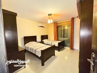  7 رووف للبيع في البيرة