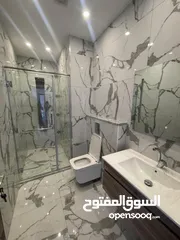  22 شقة طابق ثالث للبيع في الجبيهة 156م (شقتين في الطابق) على 3 شوارع من المالك