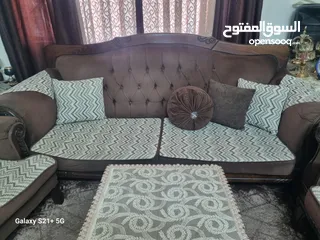  4 كنب 7 مقاعد..   مستعمل.. بحالة جيدة.. للجادين