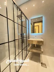  12 شقة طابق ثاني 150م من المالك تبعد 1كم عن طريق المطار