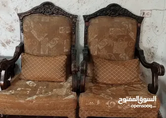  3 طقمين كنب لون بني