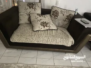  2 كنب جلد مستعمل نضيف بيع مستعجل