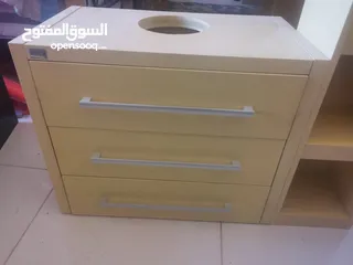  1 خزانه مغسله و رفوف