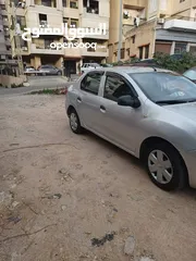  4 مDacia موديل 2014 موتير وفتيس نظيف جدا بطارية جديده دولايب جديده سيارات بيت رقم هاتف 7657615