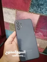  1 سامسونج جالكسي a13 صرله عندي3شهور بس ومعه أغراض