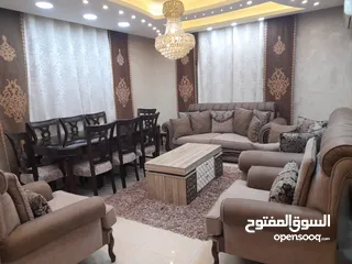  3 بيت مميز مستقل للبيع حي القادسية شارع 30