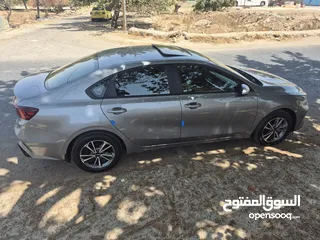  7 كيا سيراتو 2021 لون مميز بوضع الشركة