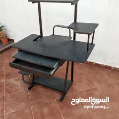  1 طاولة كمبيوتر مستعملة
