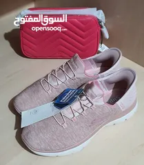  5 حذاء رياضي نسائي زهري ماركة skechers