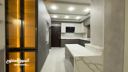  4 شقة جديدة للبيع طابق ارضي مدخل مستقل مع مطبخ راكب دوار صحارى