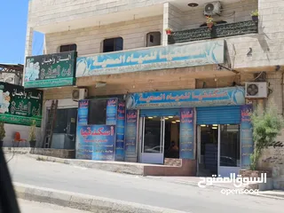  1 شقه زائد محلات 2 للبيع مساحه الشقه137متر  المحلات المحل الأول طول 10والعرض 3,50 المحل ثاني نفس الاشي