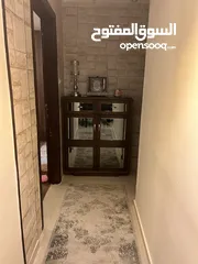  5 شقه مفروشه للايجار موقع عند جسر جبيهه قريبه من الجامعات الاردنيه والاميره سميه والاهليه والخدمات