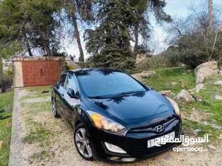  2 هونداي i30 فل اوتماتك فل اضافات وفحص نخب النخب الله يبارك ..