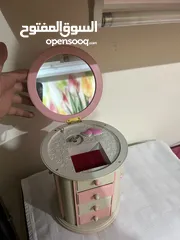  4 Hello kitty music box