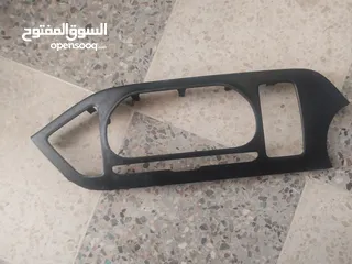  12 قطع مستعمله و اكسسوارات مختلفة للسيارات