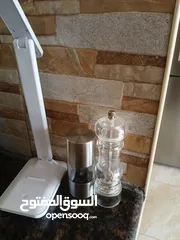  30 صينيه عدد 2 ستانليس ستيل ثقيلة بحال الجديد والاغراض اغلبها جديد غير مستعملة