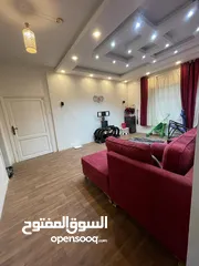  3 شقة للبيع خلف الجامعة اللبنانية حي الوزير دور ارضي.