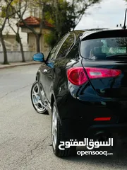  11 ألفا روميو جوليتا 2015
