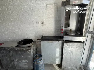 5 عدة مطعم كامله للبيع