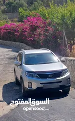  1 KIA Sorento