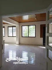  7 شقة من فيلا ارضي مع حديقة
