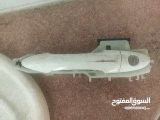  9 قطع مستعمله و اكسسوارات مختلفة للسيارات