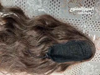  5 بواريك شعر طبيعي + وصلات شعر 4 قطع 50 دينار