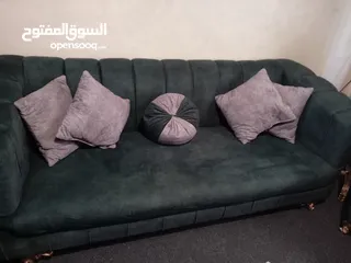  2 طقم كنب مستعمل بحالة ممتازة- 5قطع مريحة لغرفة الجلوس