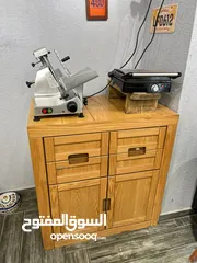  3 بيع جميع مستلزمات المطعم