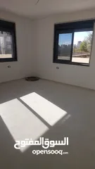  6 شقق للبيع في البيره