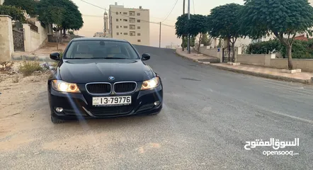  2 BMW 320 i  موديل 2011