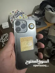  1 آيفون 13 برو بحالة وكاله مع شحن الأصلي مساحة 256 جيجا  بطارية 78٪؜ استعمال 3 سنين وارد كندي