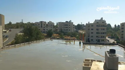  8 شقة للبيع في سردا قرب الشارع الرئيسي