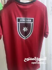  3 تيشرتات المنتخب طباعتنا نوعية جيدة جداً للبيع سعر 10 دنانير القطعة الثلاث قطع ب 25 دينار آخر 5 قطع