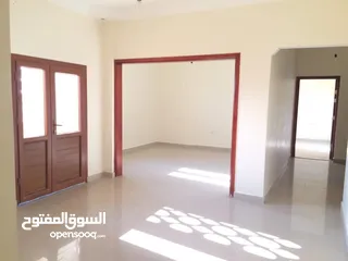  2 شقه للبيع عمارات شارع عشره غوط الشعال